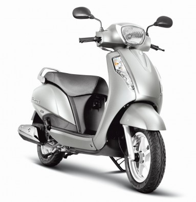 The Access 125 costs Rs 57,615(disc)/ Rs 54,302(drum).