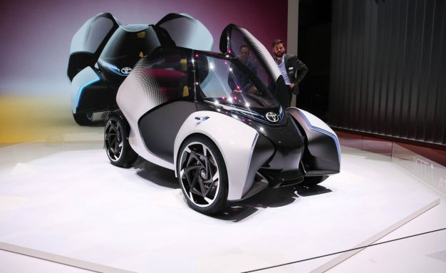 Toyota unveils its i-TRIL electric concept at Geneva