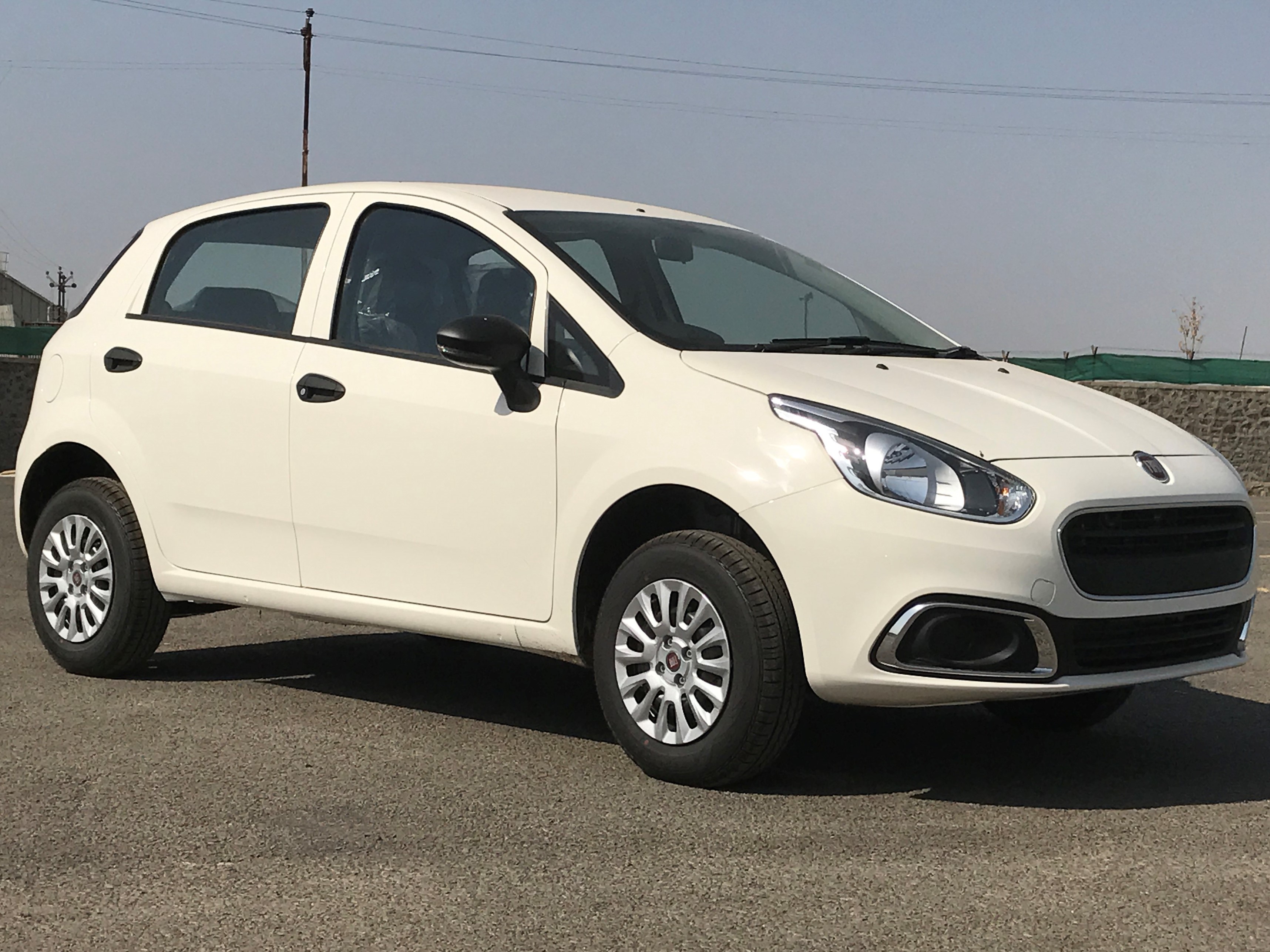 Fiat launches its Punto Evo Pure at ₹4.92 lakh