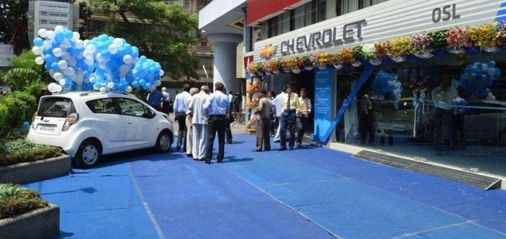 GM dealers protest at Jantar Mantar 