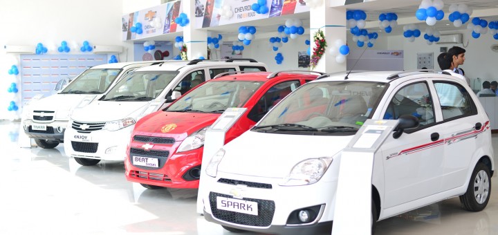 GM dealers will suspend all services and go on an indefinite strike