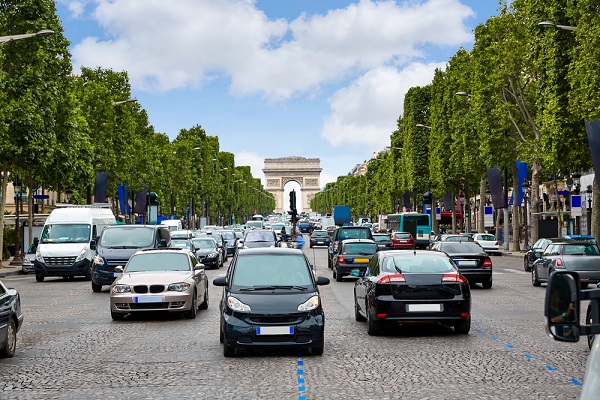 France intends to ban combustion engines