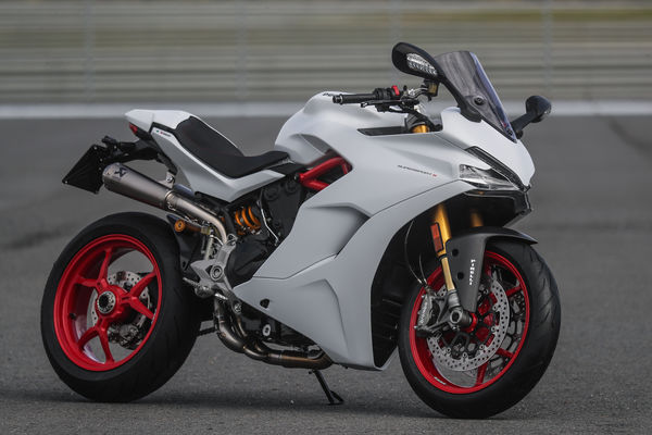 Ducati Will Launch SuperSport This Month