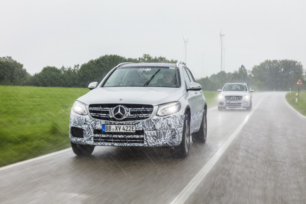 Mercedes-Benz Will Debut GLC F-Cell at Frankfurt Motor Show