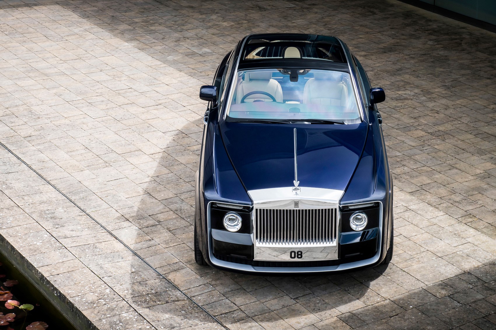 Rolls Royce reveals one-off Sweptail 