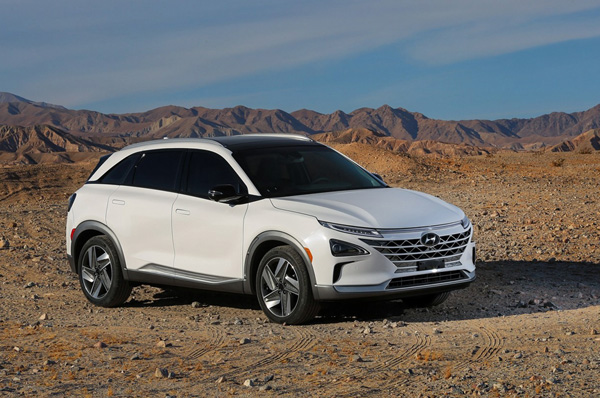 Hyundai takes Wraps Off its Fuel Cell-Based Nexo SUV at CES