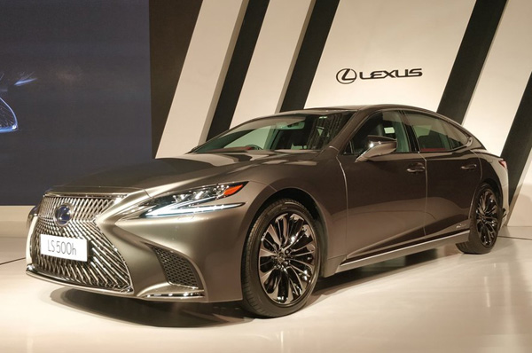 Lexus Launches LS 500h in India