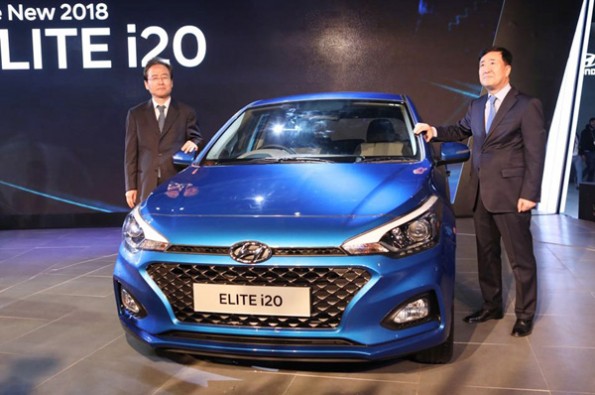 Hyundai launches i20 facelift at Auto Expo.