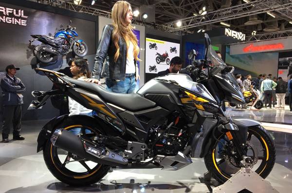 Honda Shows X-Blade Adventure at the Auto Expo