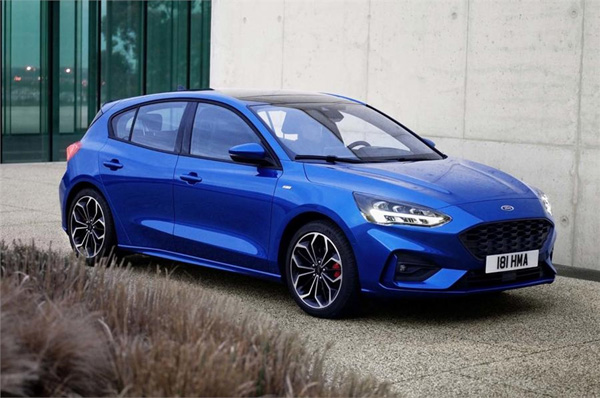 Ford shows new fourth-gen Focus