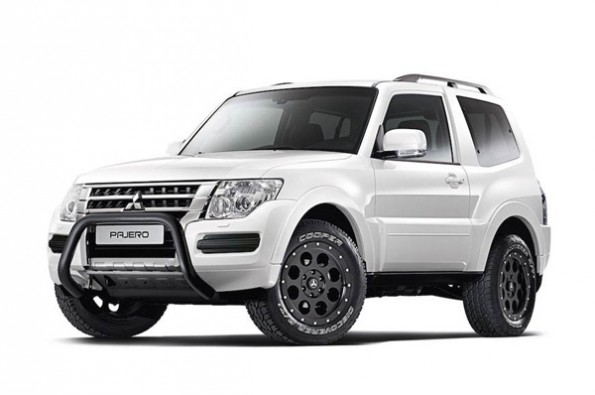 Mitsubishi shows Pajero.