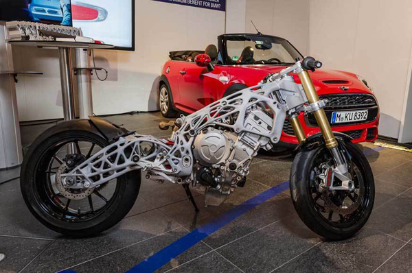 BMW Motorrad showcases 3D-printed frame, swingarm