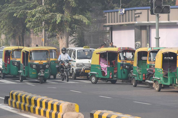 Autos, cabs will need mandatory QR code in Delhi