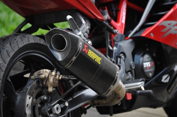 Aftermarket exhaust from Akrapovic.