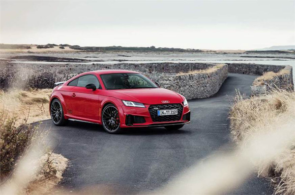 Audi has officially shown its TT facelift