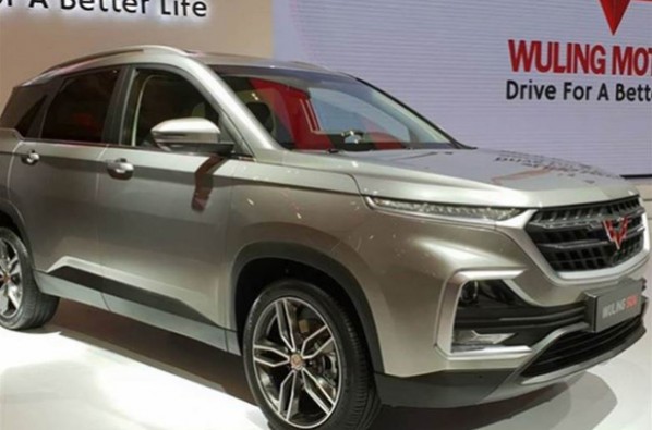 Wuling showcases its Baojun 530-based SUV at GIIAS.