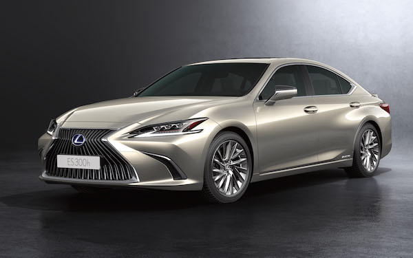 2018 Lexus ES 300h launched in India, priced at Rs. 59.13 lakhs