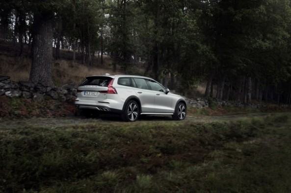 olvo V60 Cross Country