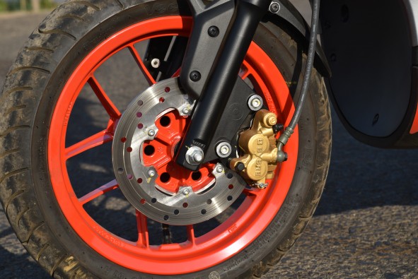 Front brakes have ample stopping power