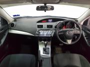 Mazda 3 Hatchback 1.6L 2012