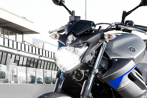 yamaha xj6  