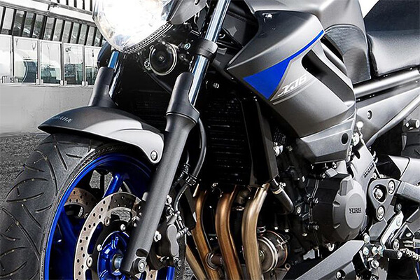 yamaha xj6  